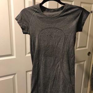 Lululemon top